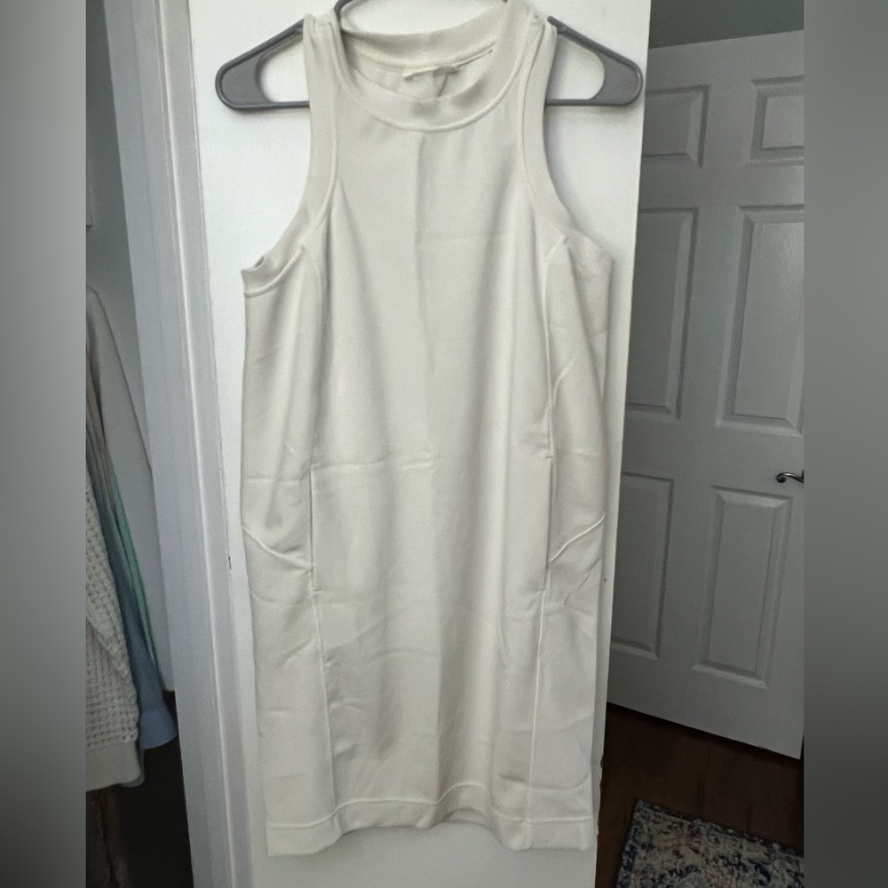 Lululemon dress.